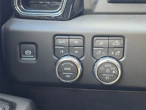 New 2026 GMC Sierra 1500 AT4X AWD/4WD image 18