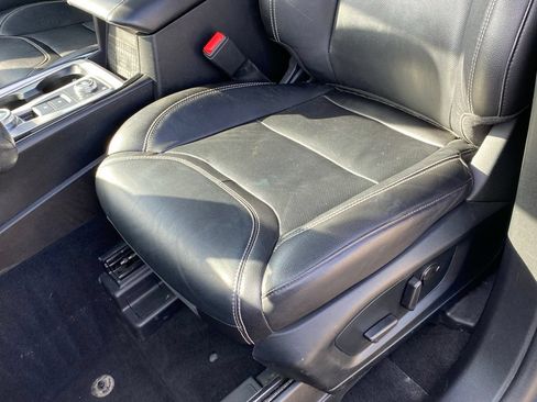 Used 2023 Ford Explorer ST w/ Equipment Group 401A AWD/4WD image 24