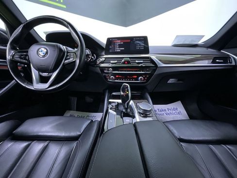 Used 2018 BMW 530i xDrive image 18