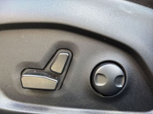 Used 2025 Jeep Compass Limited image 22