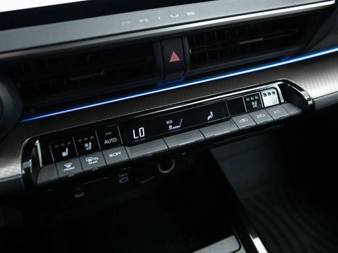 Used 2023 Toyota Prius Limited image 21