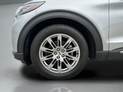 Used 2025 Ford Explorer Platinum RWD image 28