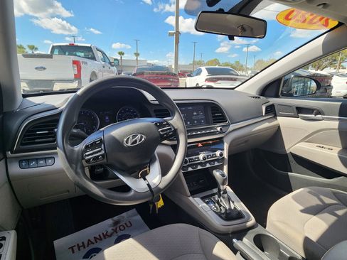 Used 2020 Hyundai Elantra SEL FWD image 8