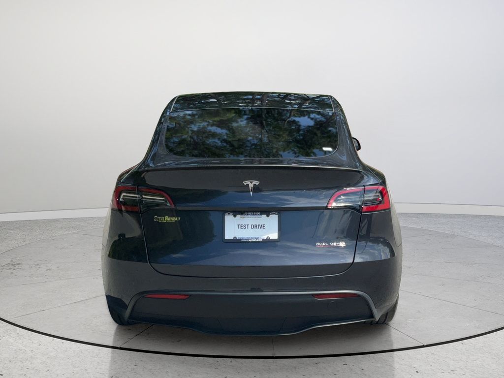 Used 2025 Tesla Model Y Performance AWD/4WD image 9