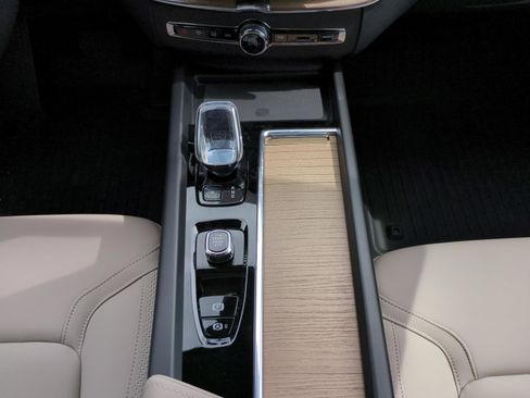 New 2026 Volvo XC60 B5 Core image 17