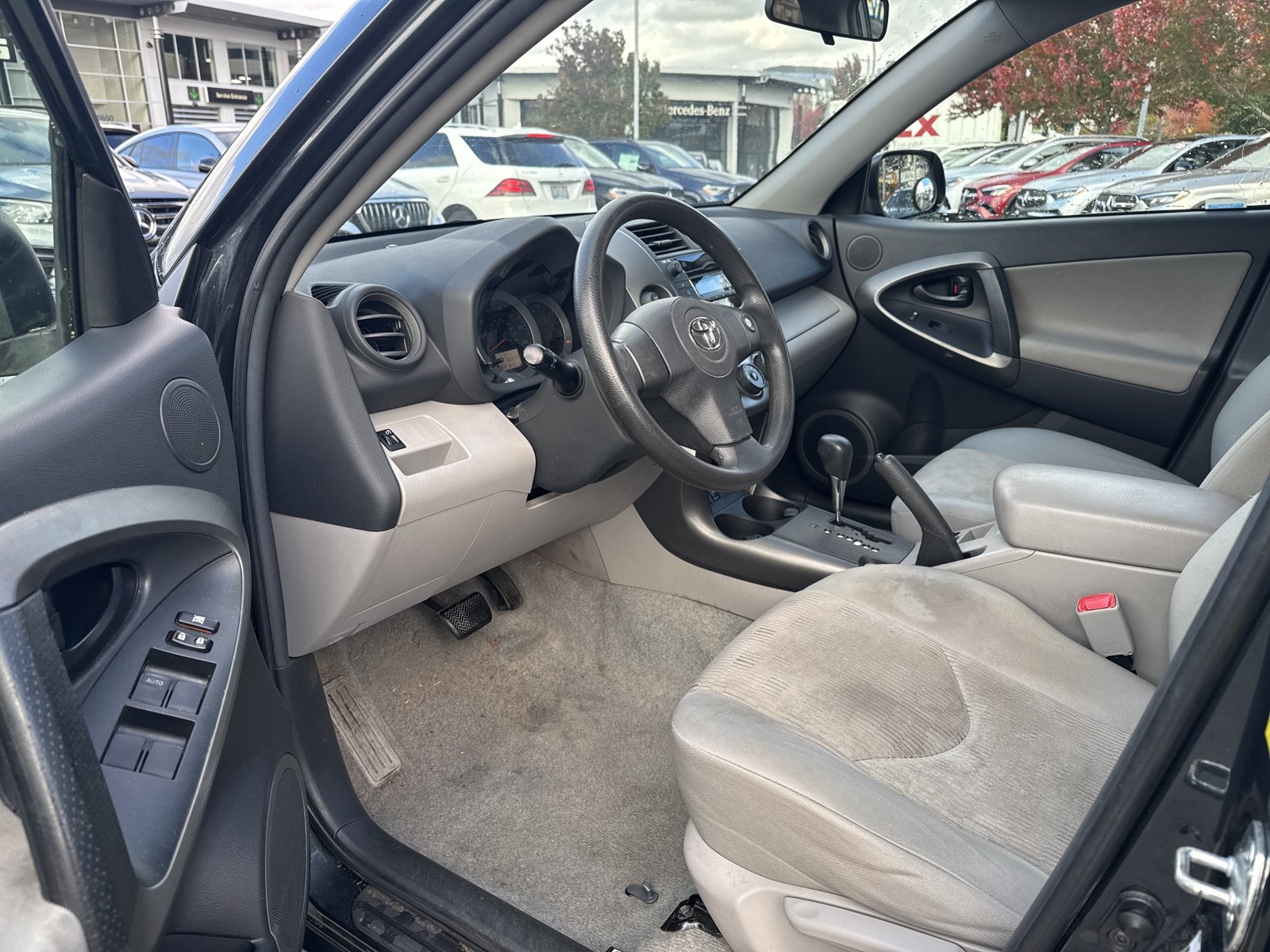 Used 2011 Toyota RAV4 4WD w/ Base L4 Extra Value Pkg image 17
