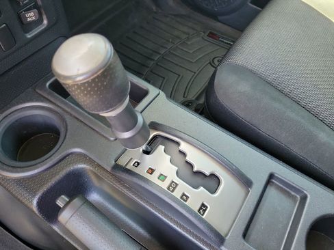 Used 2012 Toyota FJ Cruiser 2WD w/ Upgrade Pkg image 27