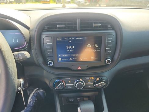New 2025 Kia Soul LX image 16