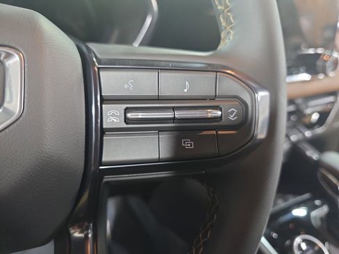 New 2026 GMC Canyon AT4 image 17