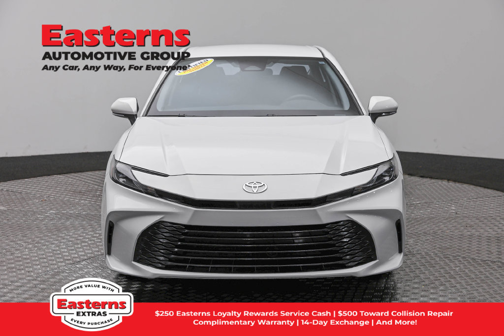 Used 2025 Toyota Camry LE FWD image 3
