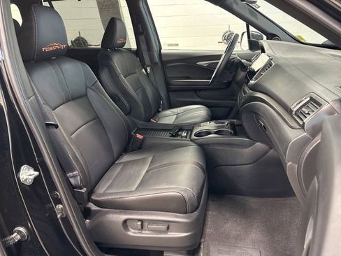 Certified 2023 Honda Passport TrailSport image 14