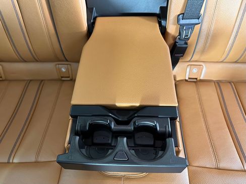 Used 2019 BMW 530i xDrive w/ Convenience Package AWD/4WD image 29