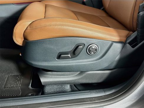 New 2027 Genesis GV70 2.5T Advanced AWD/4WD image 22