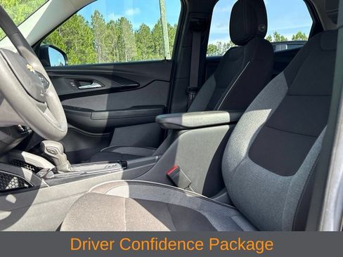 Used 2023 Chevrolet TrailBlazer LT w/ Convenience Package FWD image 13