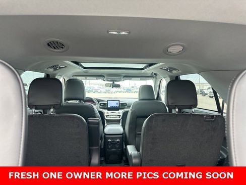 Used 2022 Ford Explorer XLT w/ Equipment Group 202A image 16