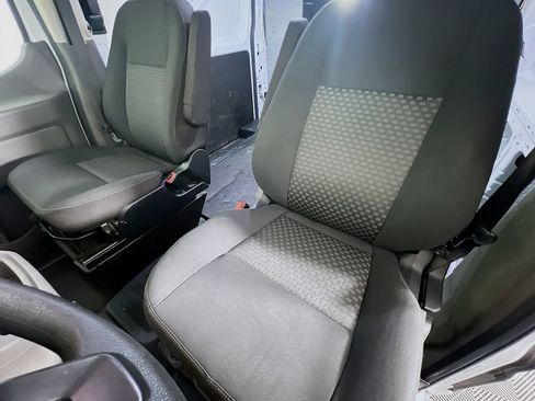Used 2022 Ford Transit 250 Low Roof AWD image 19