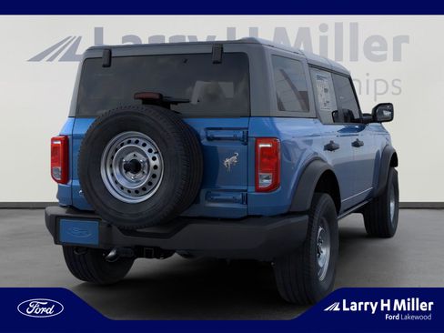 New 2025 Ford Bronco 4-Door image 8