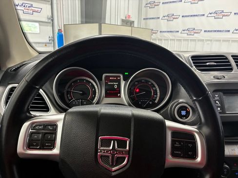 Used 2020 Dodge Journey SE w/ SE Popular Equipment Group FWD image 16