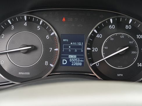 Used 2020 Nissan Armada SL w/ Premium Package image 31