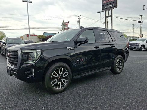 Used 2021 GMC Yukon AT4 w/ Rear Media and Nav Package AWD/4WD image 3