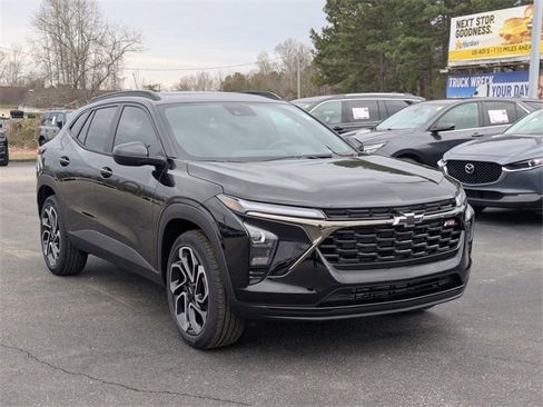 New 2026 Chevrolet Trax RS w/ Sunroof Package image 2