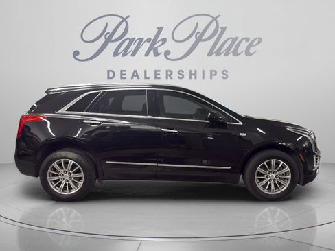 Used 2017 Cadillac XT5 Luxury FWD image 6