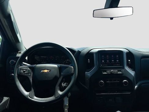 Used 2020 Chevrolet Silverado 1500 Custom w/ Custom Value Package AWD/4WD image 19
