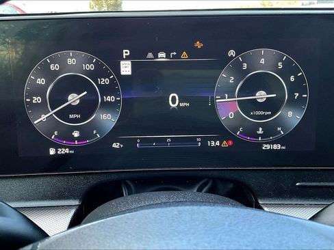 Used 2023 Kia Sportage SX image 8