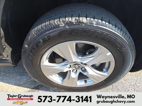 Used 2024 Toyota RAV4 XLE AWD/4WD image 10