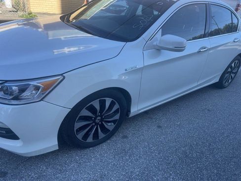 Used 2017 Honda Accord EX-L image 10