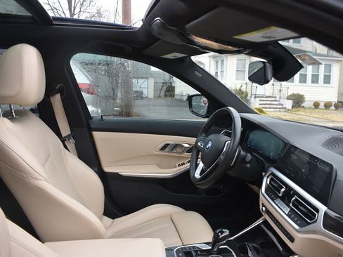 Used 2022 BMW 330e 330e iPerformance image 20