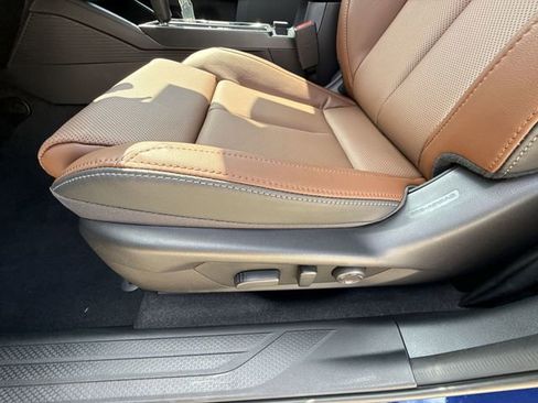 New 2026 Subaru Outback Touring AWD/4WD image 12