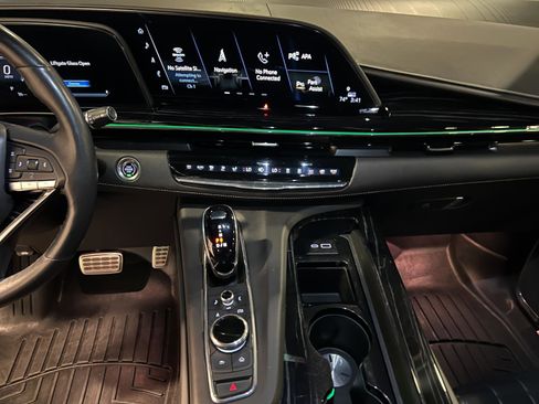 Used 2023 Cadillac Escalade V AWD/4WD image 16