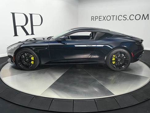 Used 2019 Aston Martin DB11 AMR RWD image 12