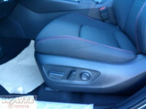 New 2025 Toyota RAV4 SE image 18