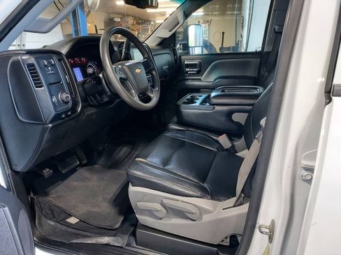 Used 2016 Chevrolet Silverado 2500 W/T RWD image 8