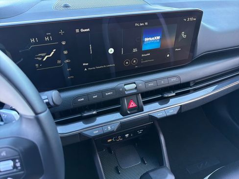 Used 2025 Kia K4 GT-Line w/ GT-Line Premium Package image 29