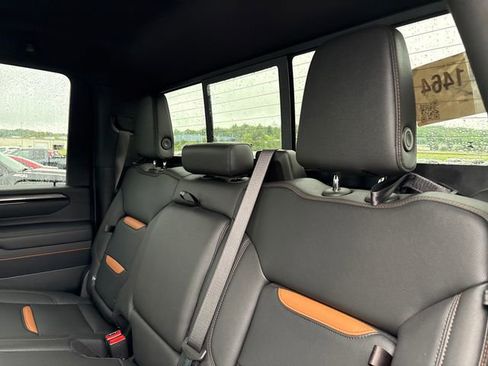 Used 2025 GMC Sierra 2500 AT4 w/ AT4 Premium Plus Package AWD/4WD image 10