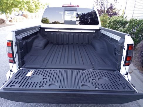 Used 2023 Nissan Frontier Pro-X w/ Pro Convenience Package RWD image 15