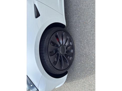 Used 2021 Tesla Model 3 Performance image 3