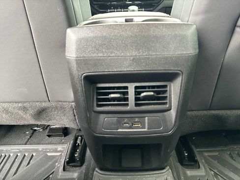 Used 2025 Chevrolet Colorado Z71 w/ Midnight Edition image 21