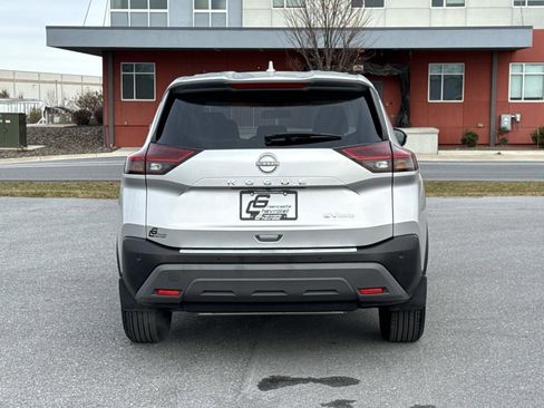 Used 2023 Nissan Rogue SV image 25