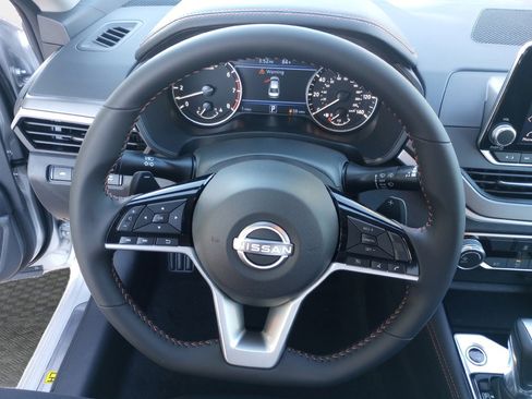 New 2025 Nissan Altima 2.5 SR image 10