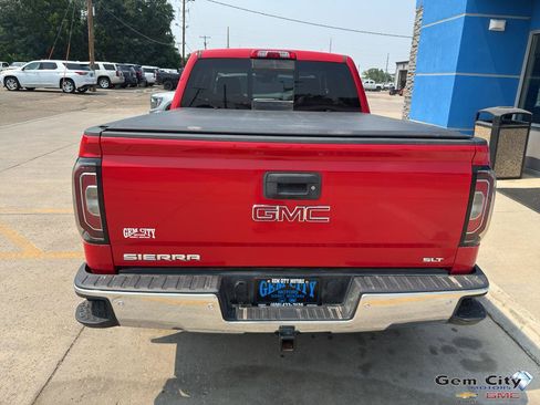 Used 2018 GMC Sierra 1500 SLT AWD/4WD image 6