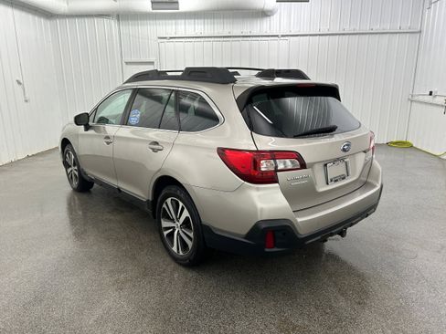 Used 2019 Subaru Outback 2.5i Limited AWD/4WD image 22