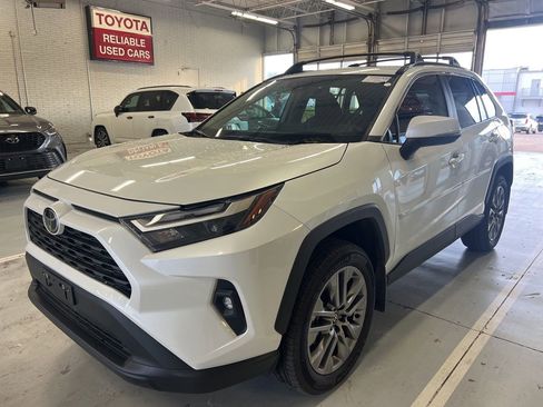 Used 2025 Toyota RAV4 XLE Premium FWD image 1