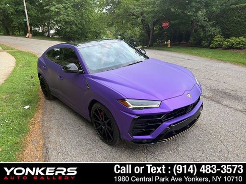Used 2020 Lamborghini Urus AWD/4WD image 42