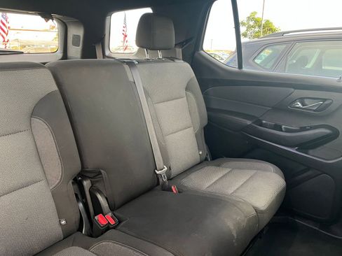Used 2023 Chevrolet Traverse LT image 36