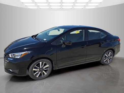 Used 2025 Nissan Versa SV FWD image 4