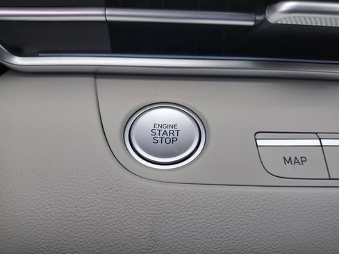 New 2026 Hyundai Elantra Limited FWD image 29